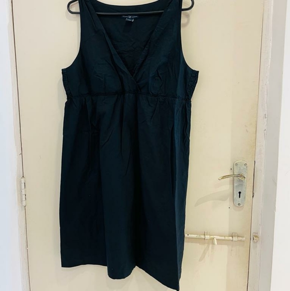 GAP black beautiful dress - Picture 5 of 10